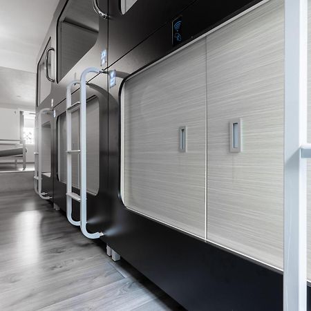 Mue Cubes - Capsule Hotel Bázel Kültér fotó