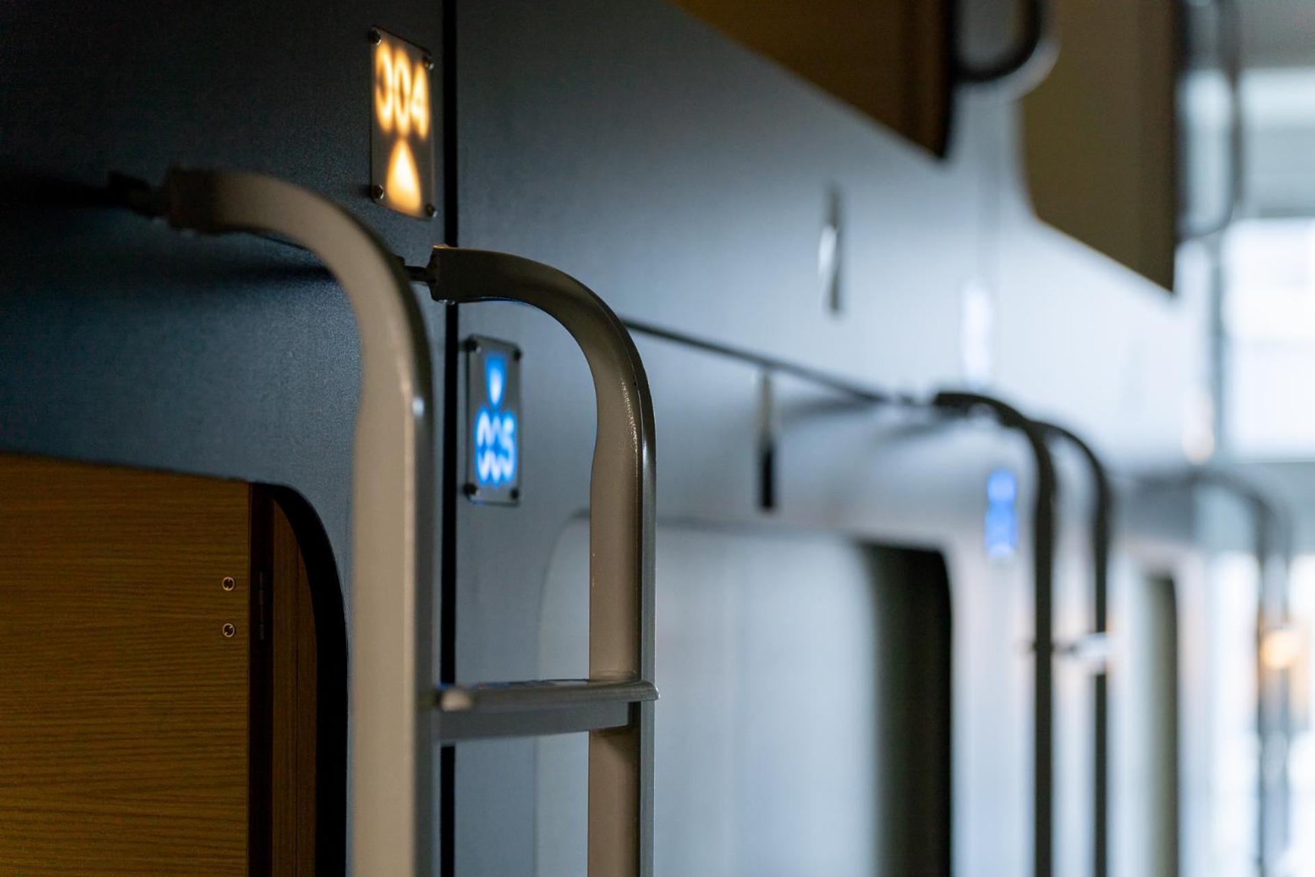 Mue Cubes - Capsule Hotel Bázel Kültér fotó