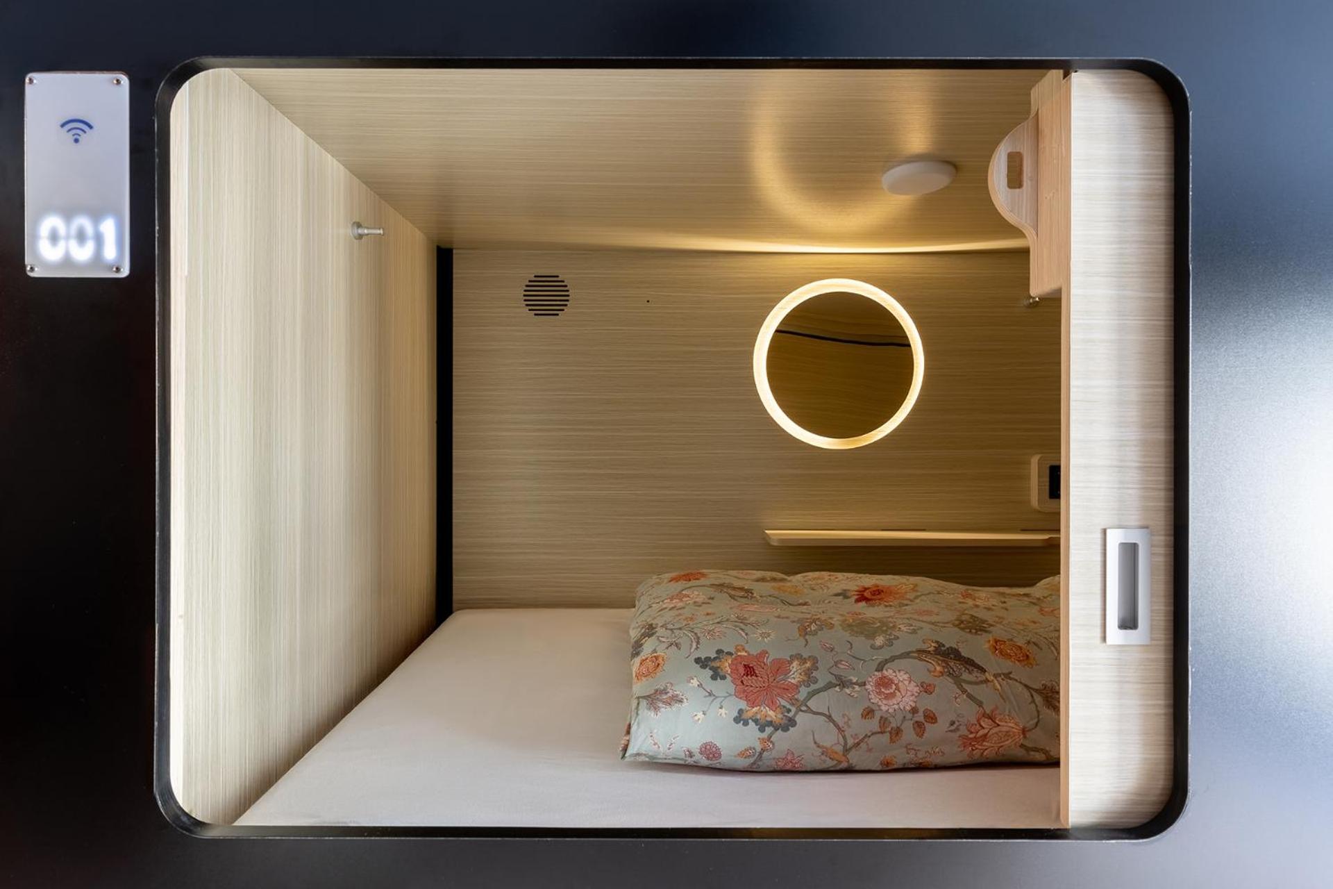 Mue Cubes - Capsule Hotel Bázel Kültér fotó